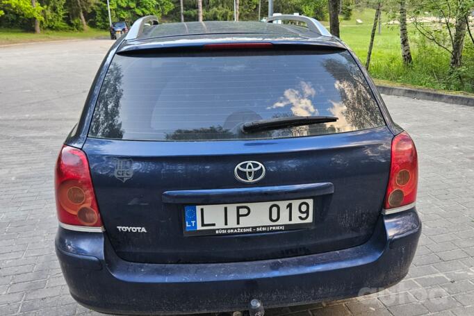 Toyota Avensis 2 generation wagon