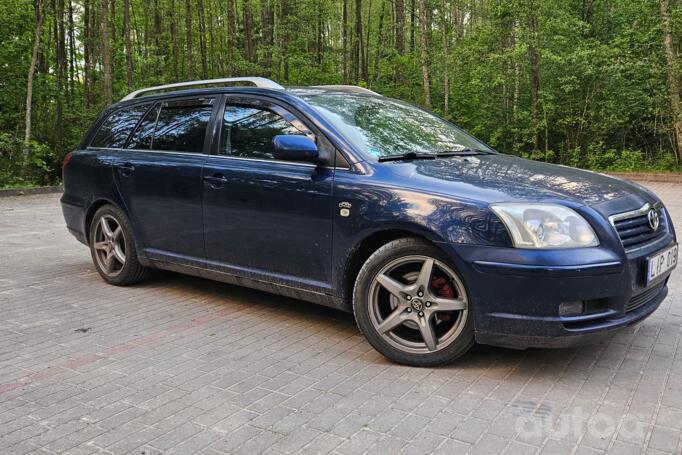 Toyota Avensis 2 generation wagon