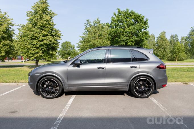 Porsche Cayenne 958 Crossover