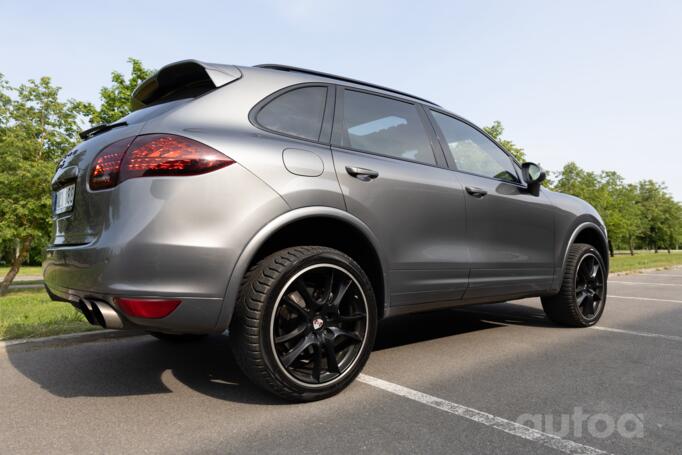 Porsche Cayenne 958 Crossover