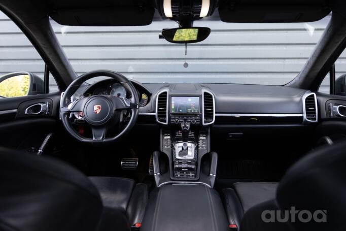 Porsche Cayenne 958 Crossover