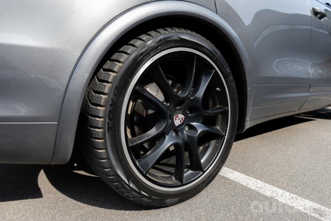 Porsche Cayenne 958 Crossover