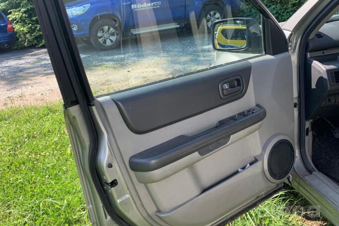 Nissan X-Trail T30 Crossover