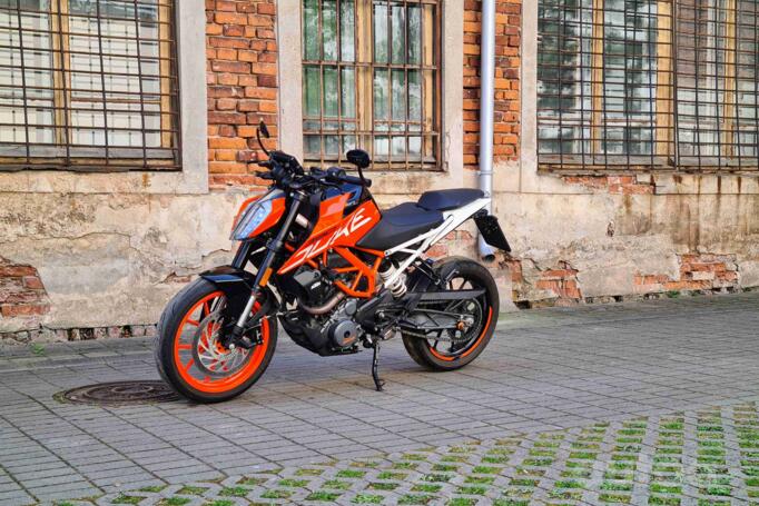 KTM Duke