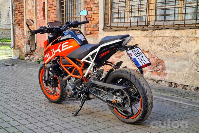 KTM Duke