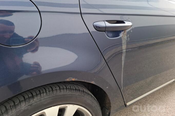 Volkswagen Passat B7 Variant Alltrack wagon 5-doors