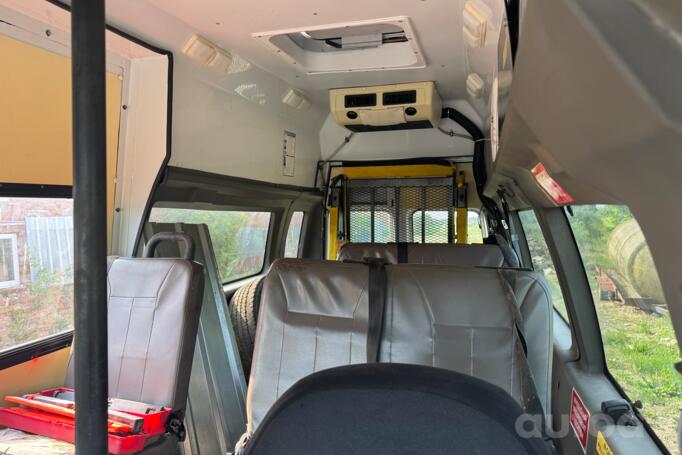 Ford E-series 4 generation Minivan