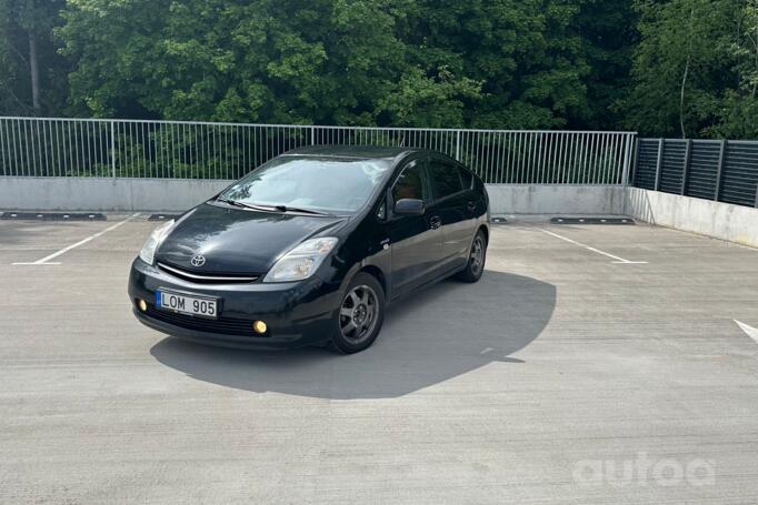 Toyota Prius 2 generation Hatchback