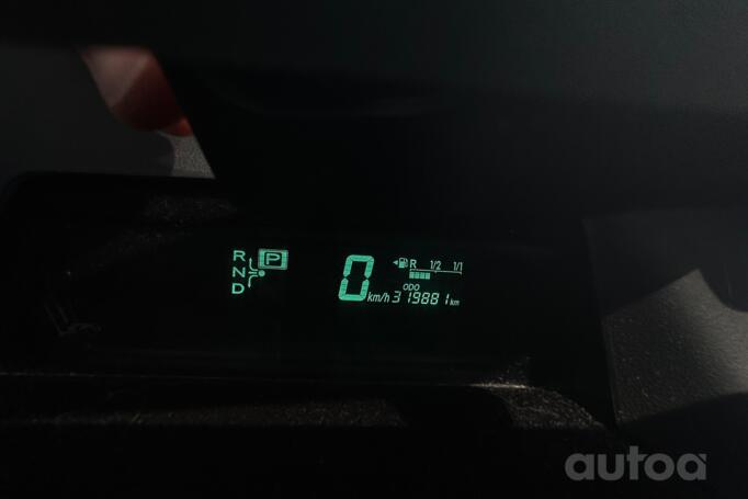 Toyota Prius 2 generation Hatchback