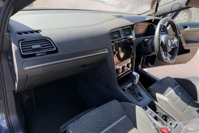 Volkswagen Golf 7 generation [restyling] Hatchback 5-doors