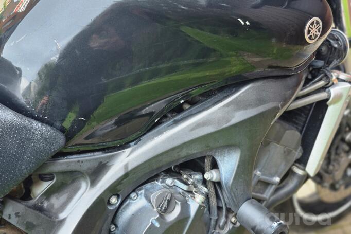 Yamaha FZ
