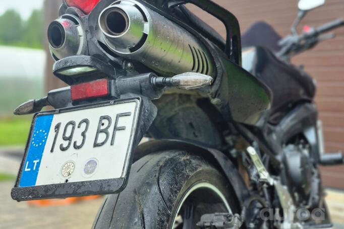 Yamaha FZ