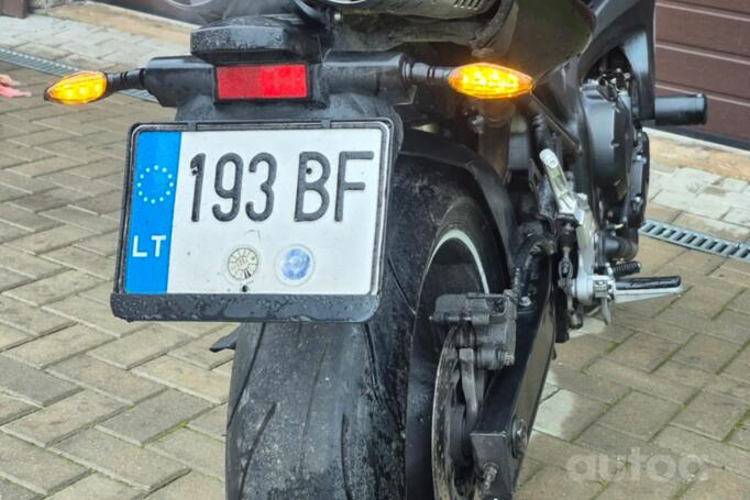 Yamaha FZ