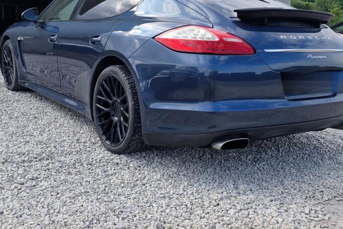 Porsche Panamera 970 Liftback