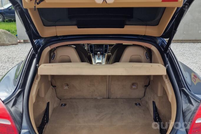 Porsche Panamera 970 Liftback