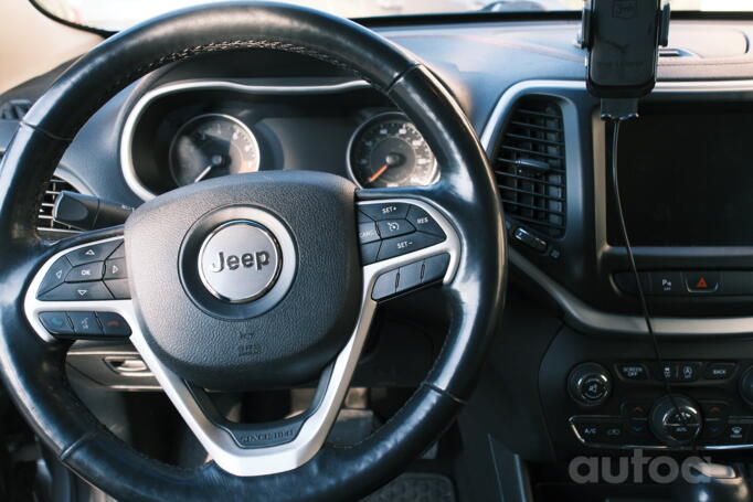 Jeep Cherokee KL SUV 5-doors
