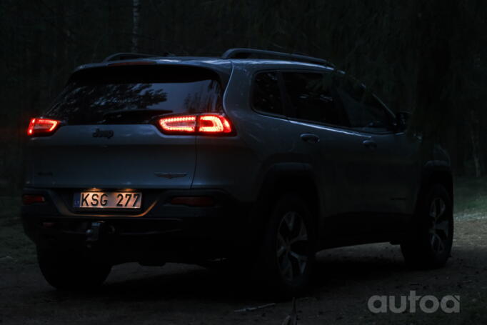 Jeep Cherokee KL SUV 5-doors