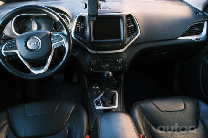 Jeep Cherokee KL SUV 5-doors