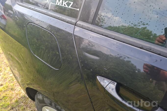 Volkswagen Golf 7 generation Variant wagon 5-doors