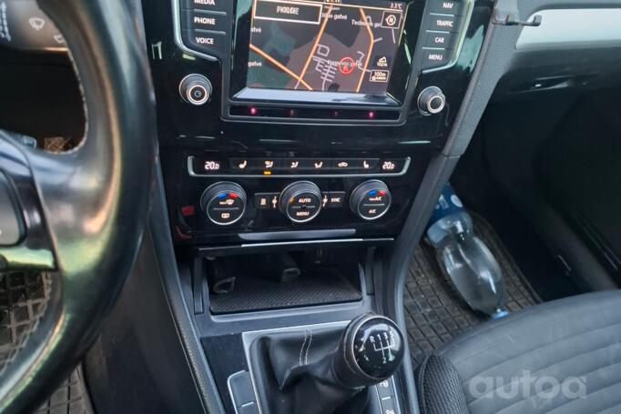 Volkswagen Golf 7 generation Variant wagon 5-doors