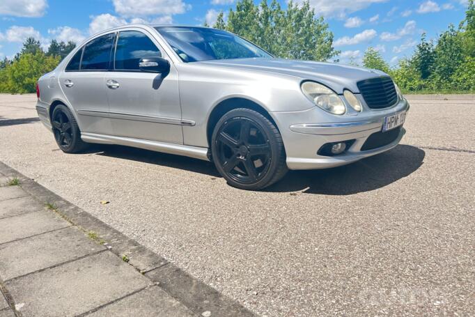 Mercedes-Benz E-Class W211 Sedan