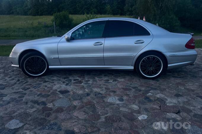 Mercedes-Benz E-Class W211 Sedan