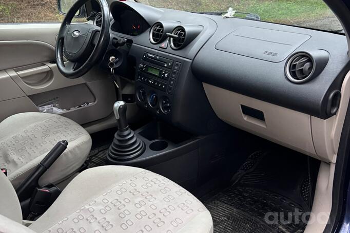 Ford Fiesta 5 generation Hatchback 3-doors