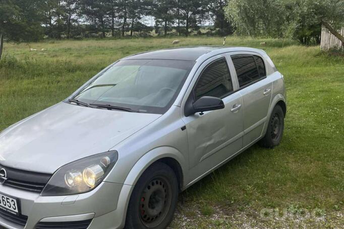 Opel Astra H Hatchback