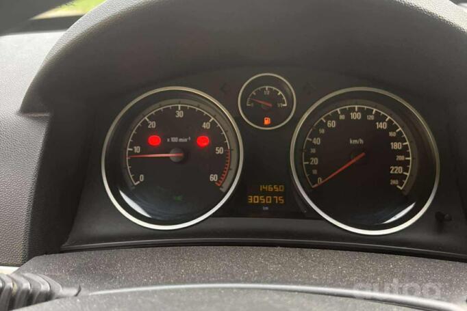 Opel Astra H Hatchback