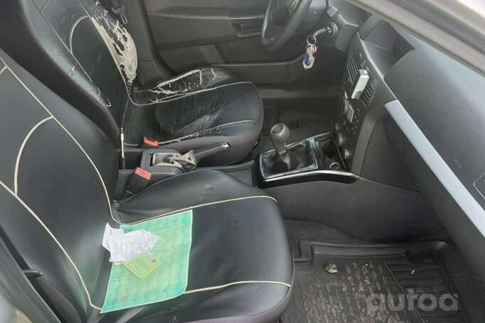 Opel Astra H Hatchback