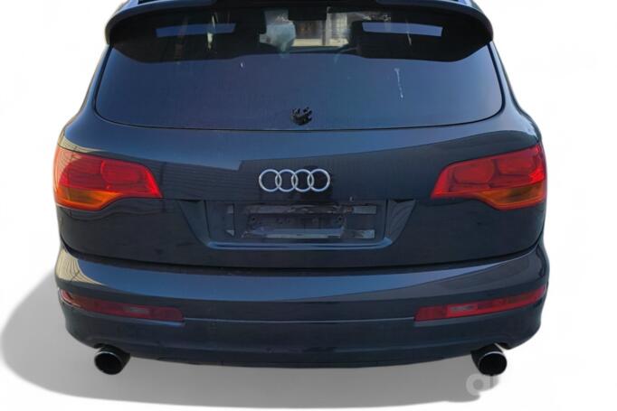 Audi Q7 4L Crossover