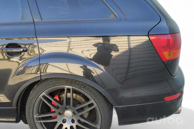 Audi Q7 4L Crossover