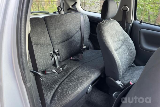 Toyota Yaris 1 generation [restyling]