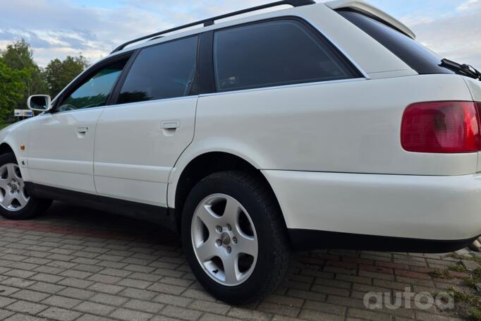 Audi A6 A4/C4 wagon