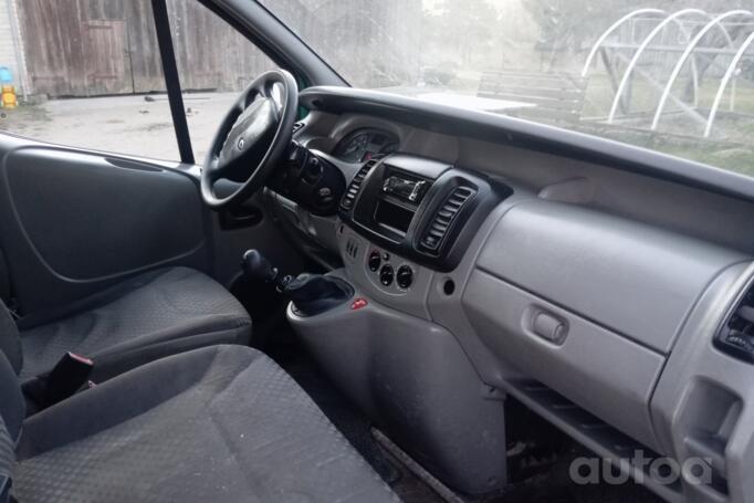 Renault Trafic 2 generation [restyling] Minivan