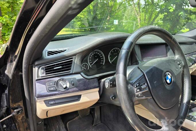 BMW 7 Series F01/F02 Sedan