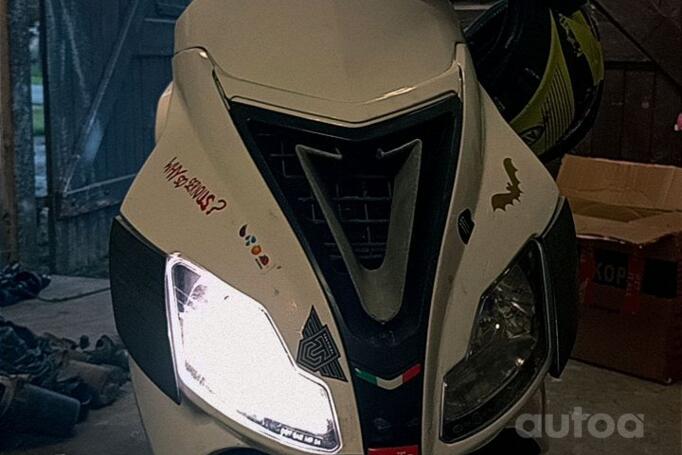 Aprilia SR