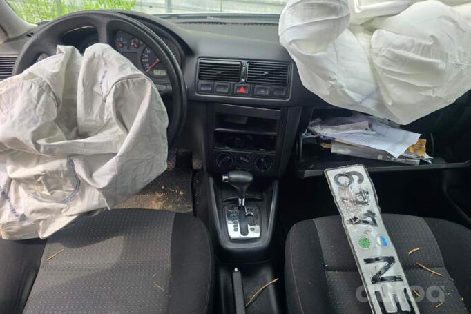 Volkswagen Golf 4 generation Hatchback 5-doors