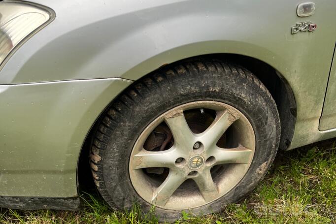 Toyota Corolla E120 Hatchback 5-doors