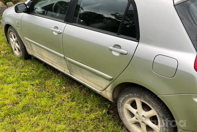 Toyota Corolla E120 Hatchback 5-doors