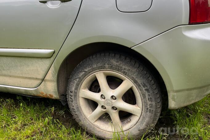 Toyota Corolla E120 Hatchback 5-doors