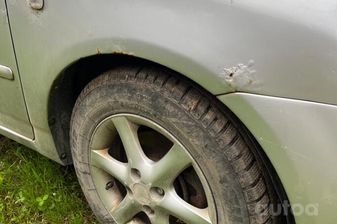 Toyota Corolla E120 Hatchback 5-doors