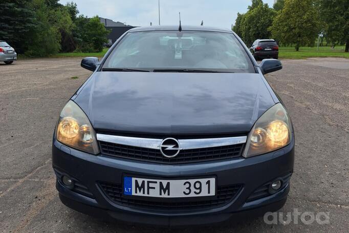 Opel Astra H Hatchback