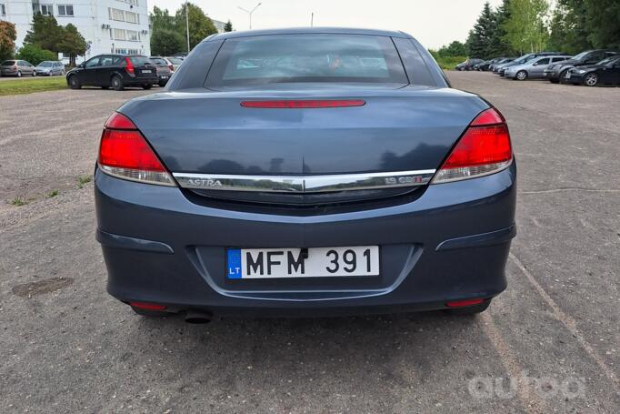 Opel Astra H Hatchback