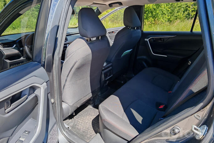 Toyota RAV 4 5 generation (XA50)