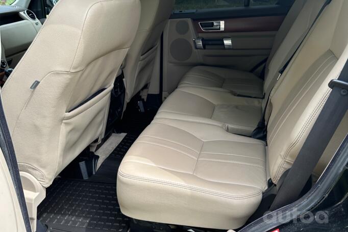 Land Rover Discovery 4 generation SUV