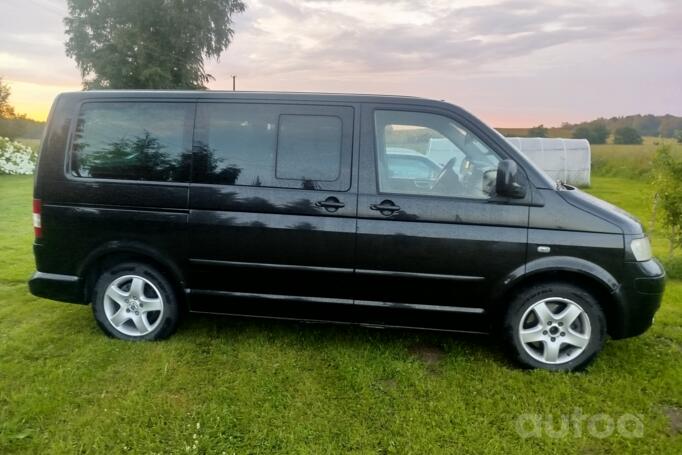 Volkswagen Multivan T5 Minivan