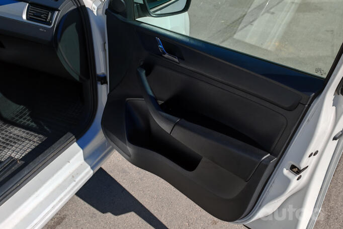 Skoda Rapid 3 generation Liftback