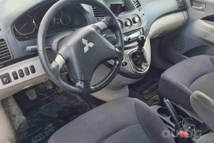 Mitsubishi Grandis