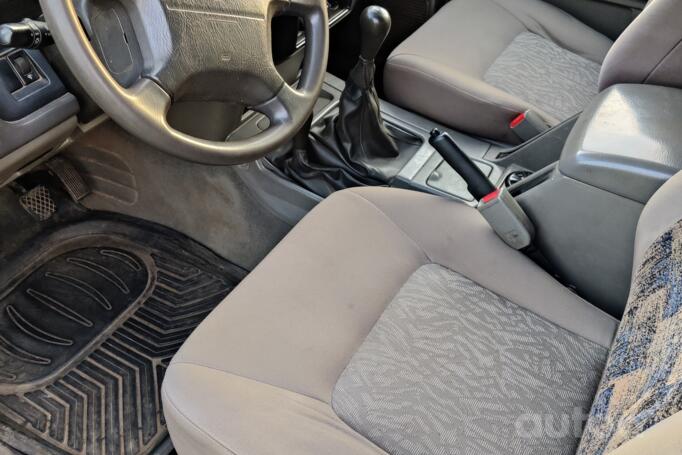 Nissan Patrol Y61 SUV 3-doors